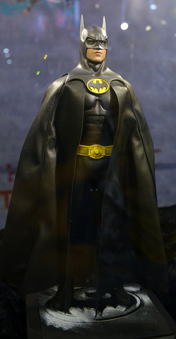 [Hot Toys] MMS - Batman Returns: Batman & Bruce Wayne 1/6 Scale  - Página 4 Attachment