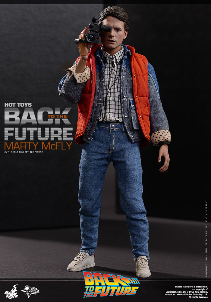 http://www.sideshowcollectors.com/images/Hot%20Toys%20-%20Back%20to%20the%20Future%20-%20Marty%20McFly%20Collectible_PR5.jpg